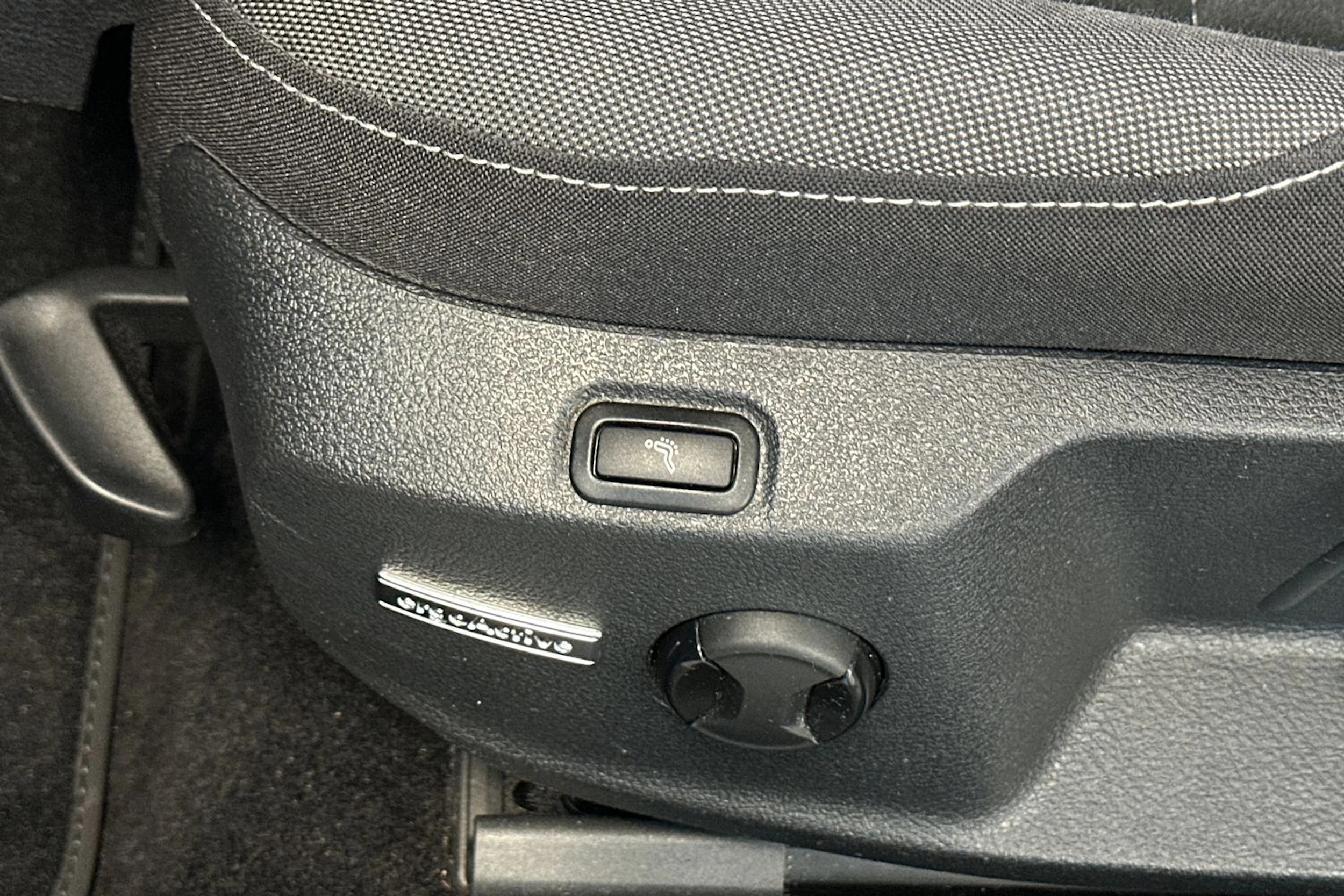 Sininen Volkswagen GOLF 2019 kuva 15.