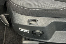 Sininen Volkswagen GOLF 2019 kuva 15.