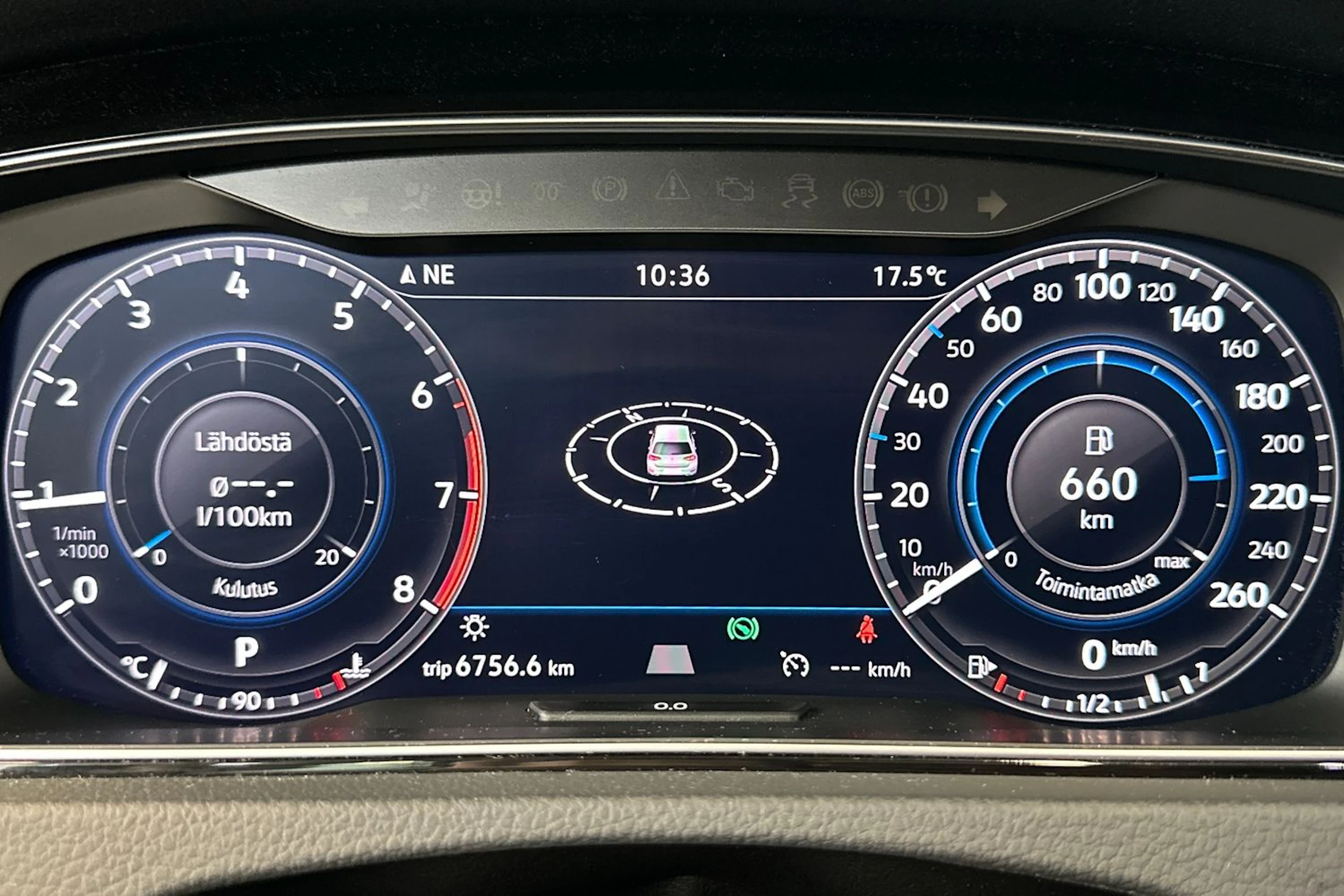 Sininen Volkswagen GOLF 2019 kuva 19.