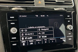 Sininen Volkswagen GOLF 2019 kuva 22.