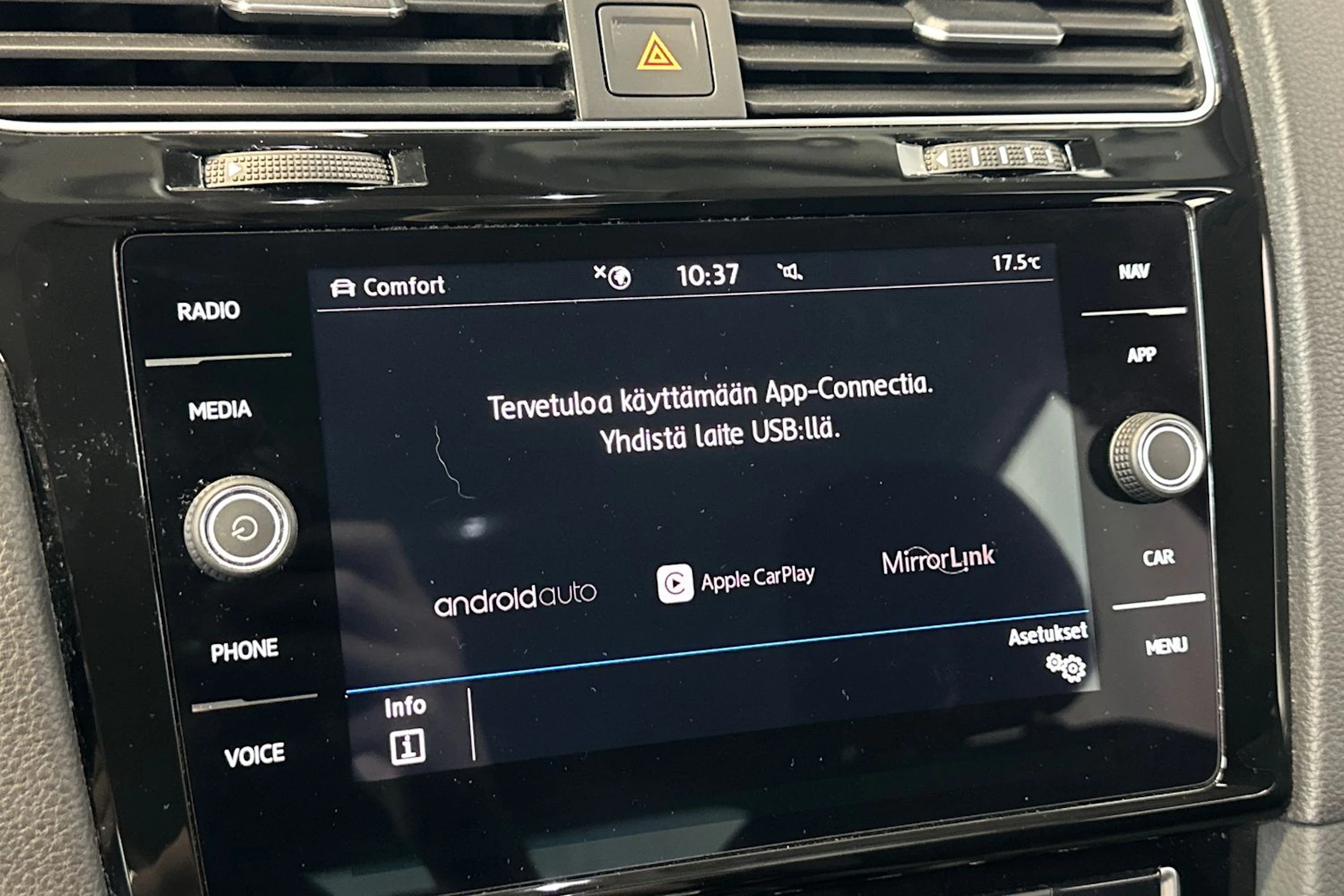 Sininen Volkswagen GOLF 2019 kuva 24.