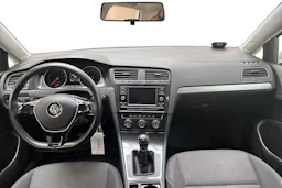 valkoinen Volkswagen Golf 2019 kuva 7.