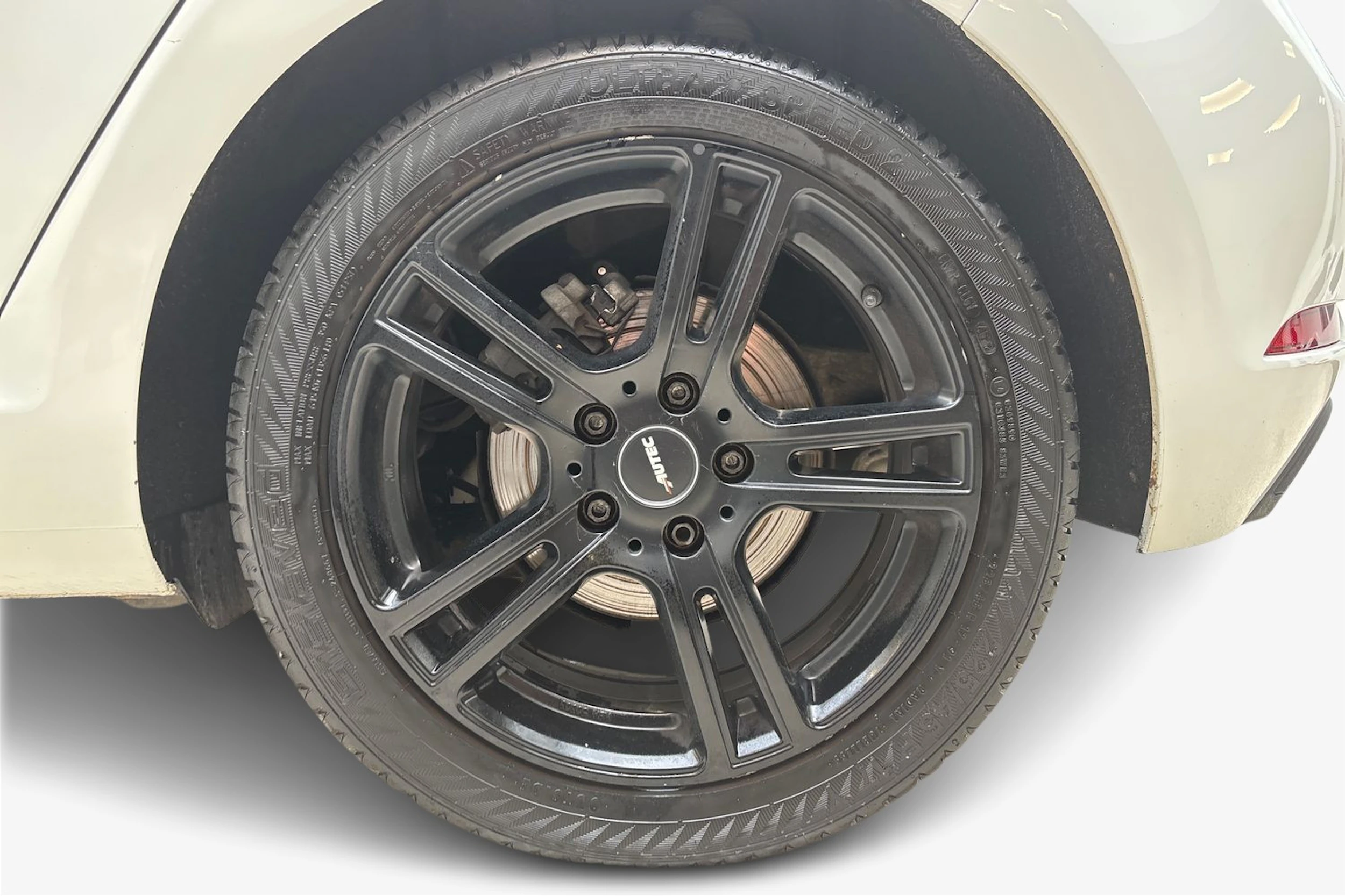 valkoinen Volkswagen Golf 2019 kuva 9.