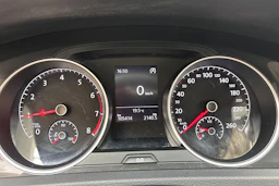 valkoinen Volkswagen Golf 2019 kuva 15.