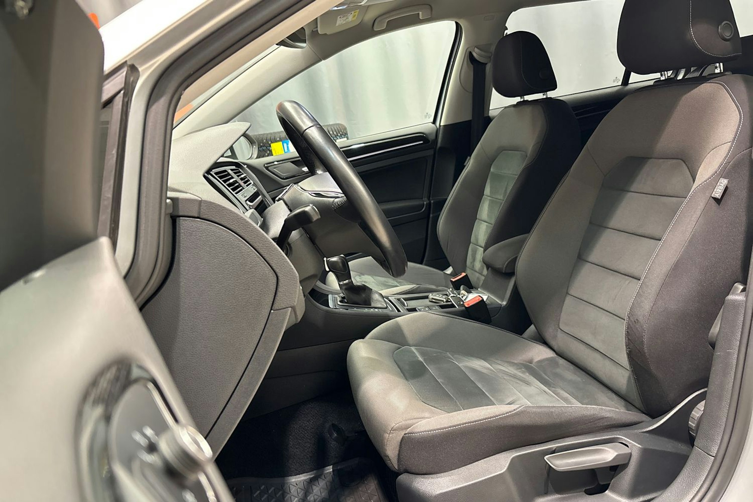 hopea Volkswagen Golf 2019 kuva 13.