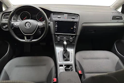 harmaa Volkswagen Golf 2019 kuva 9.