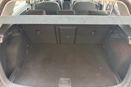 harmaa Volkswagen Golf 2019 kuva 16.