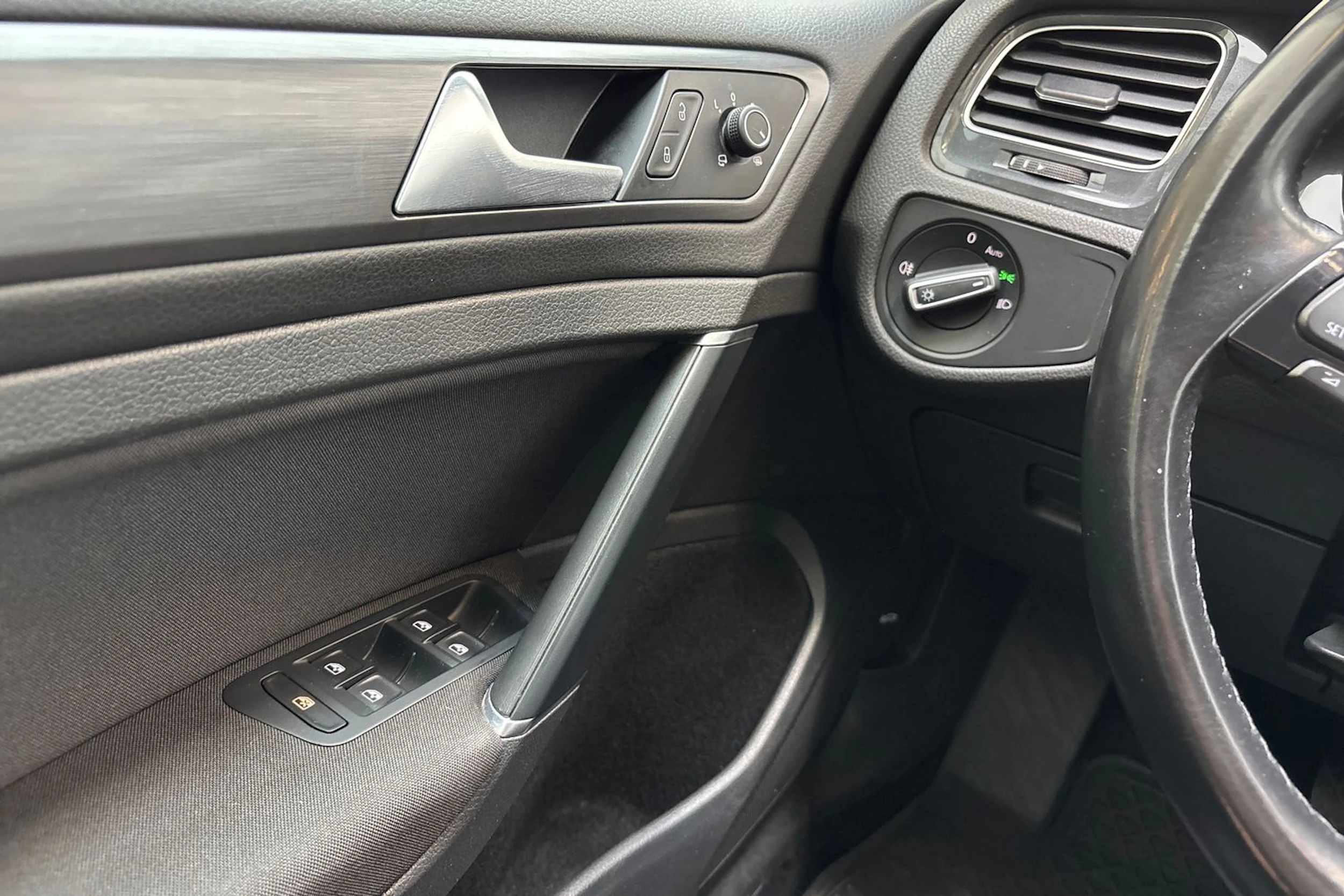 harmaa Volkswagen Golf 2019 kuva 18.