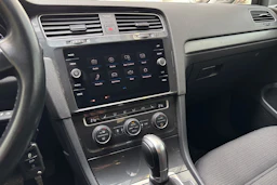 harmaa Volkswagen Golf 2019 kuva 21.