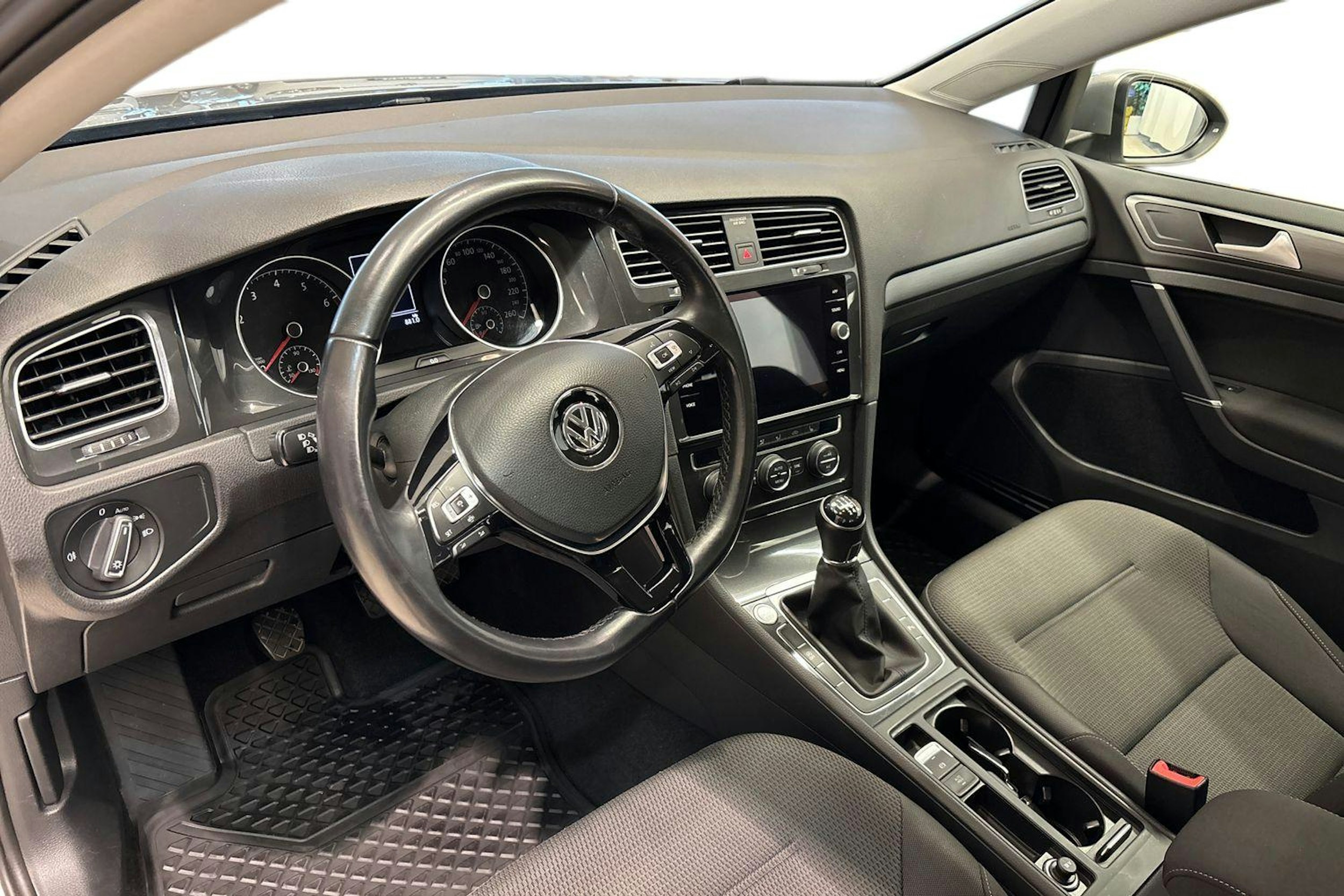 Harmaa Volkswagen GOLF 2019 kuva 10.