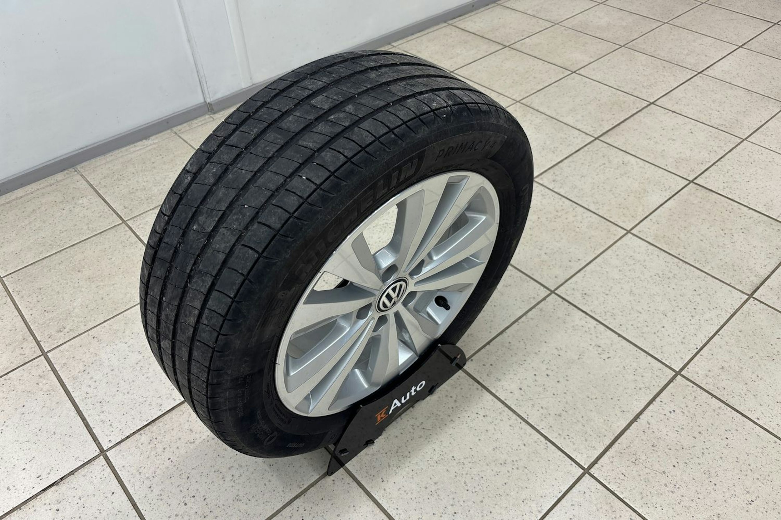 Harmaa Volkswagen GOLF 2019 kuva 16.