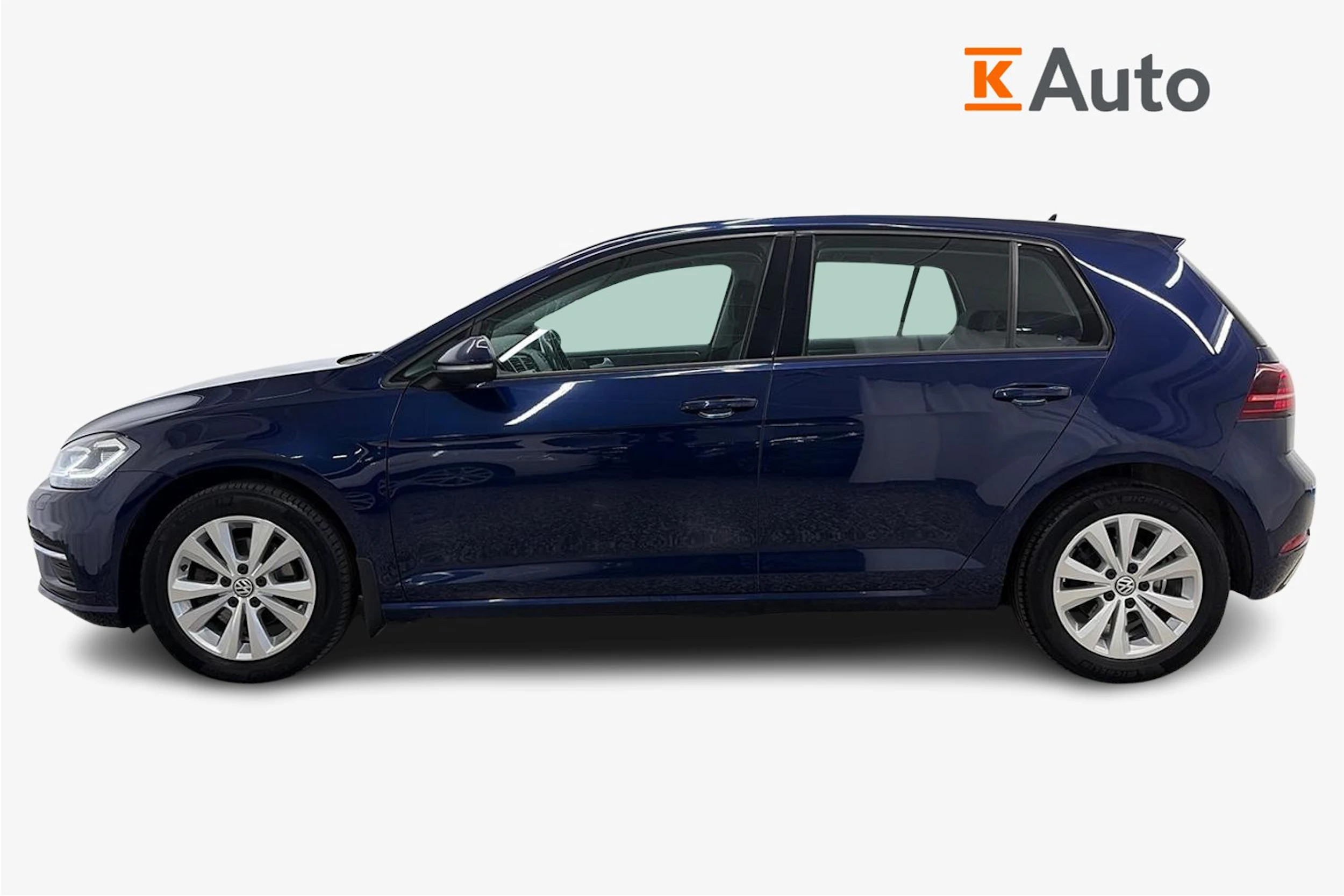 sininen Volkswagen Golf 2019 kuva 5.