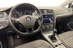 sininen Volkswagen Golf 2019 kuva 6.