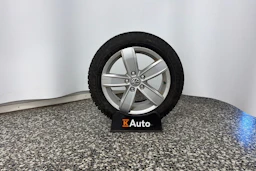 sininen Volkswagen Golf 2019 kuva 10.