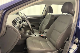 sininen Volkswagen Golf 2019 kuva 12.