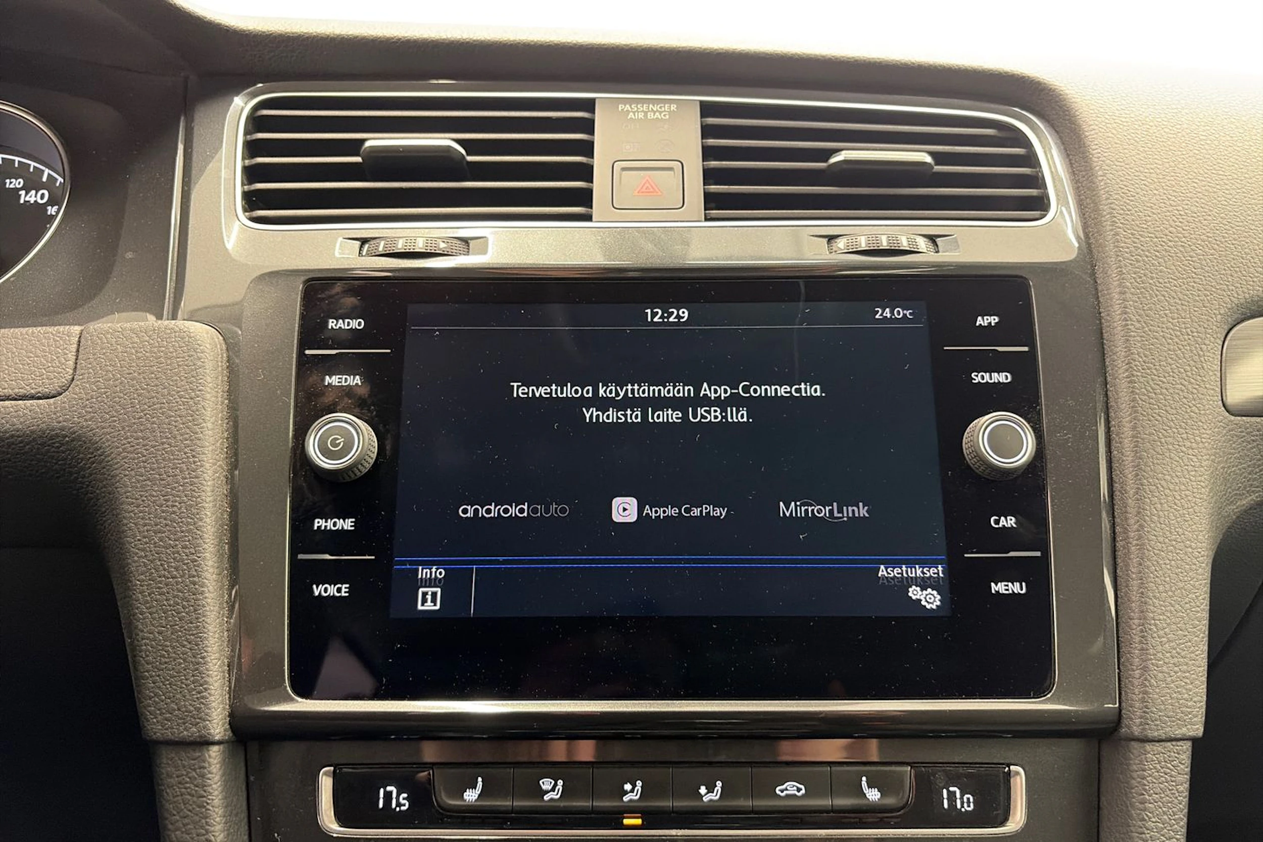 sininen Volkswagen Golf 2019 kuva 17.