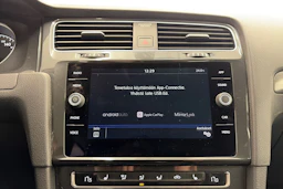 sininen Volkswagen Golf 2019 kuva 17.