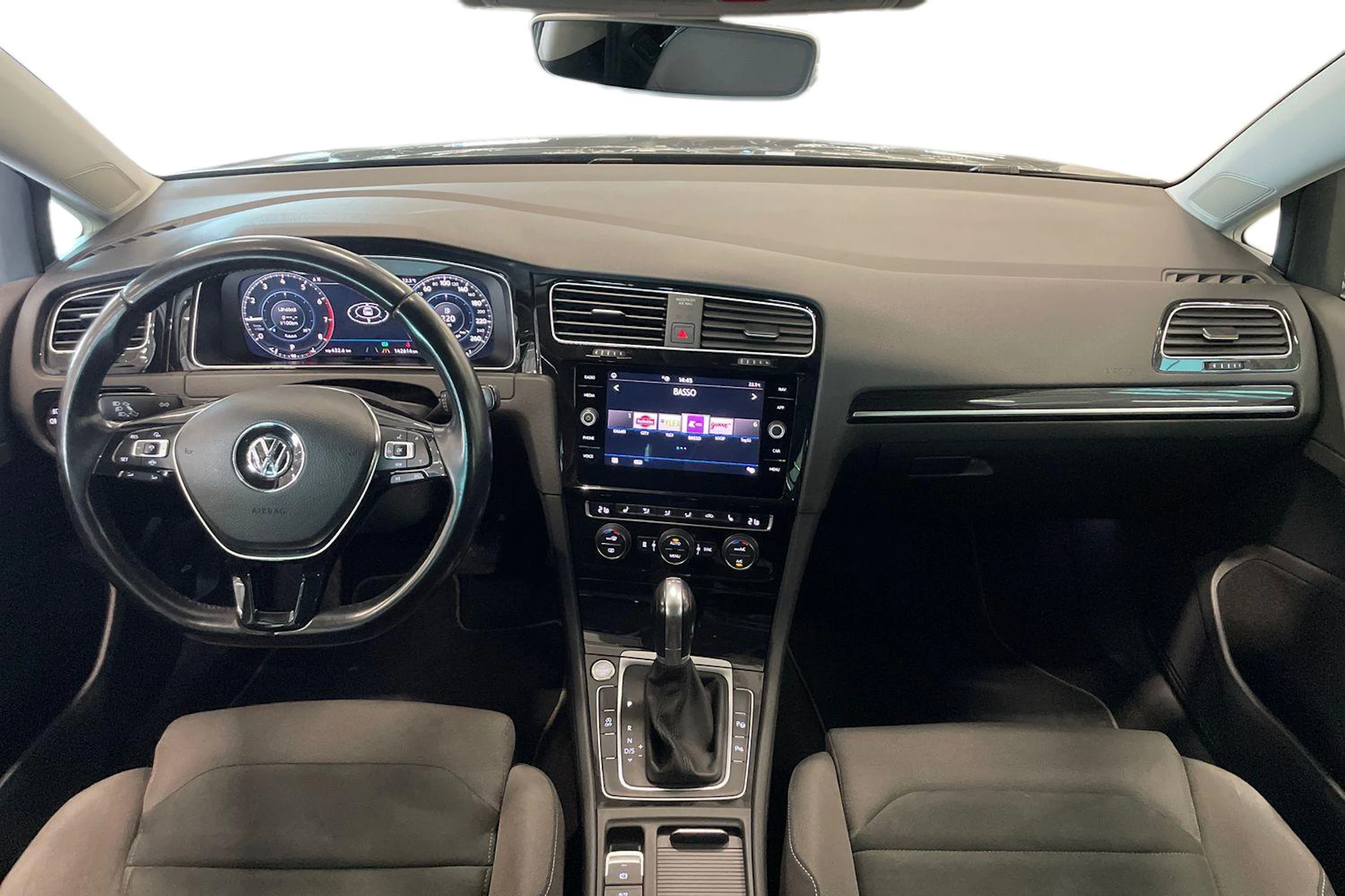 harmaa Volkswagen Golf 2019 kuva 7.