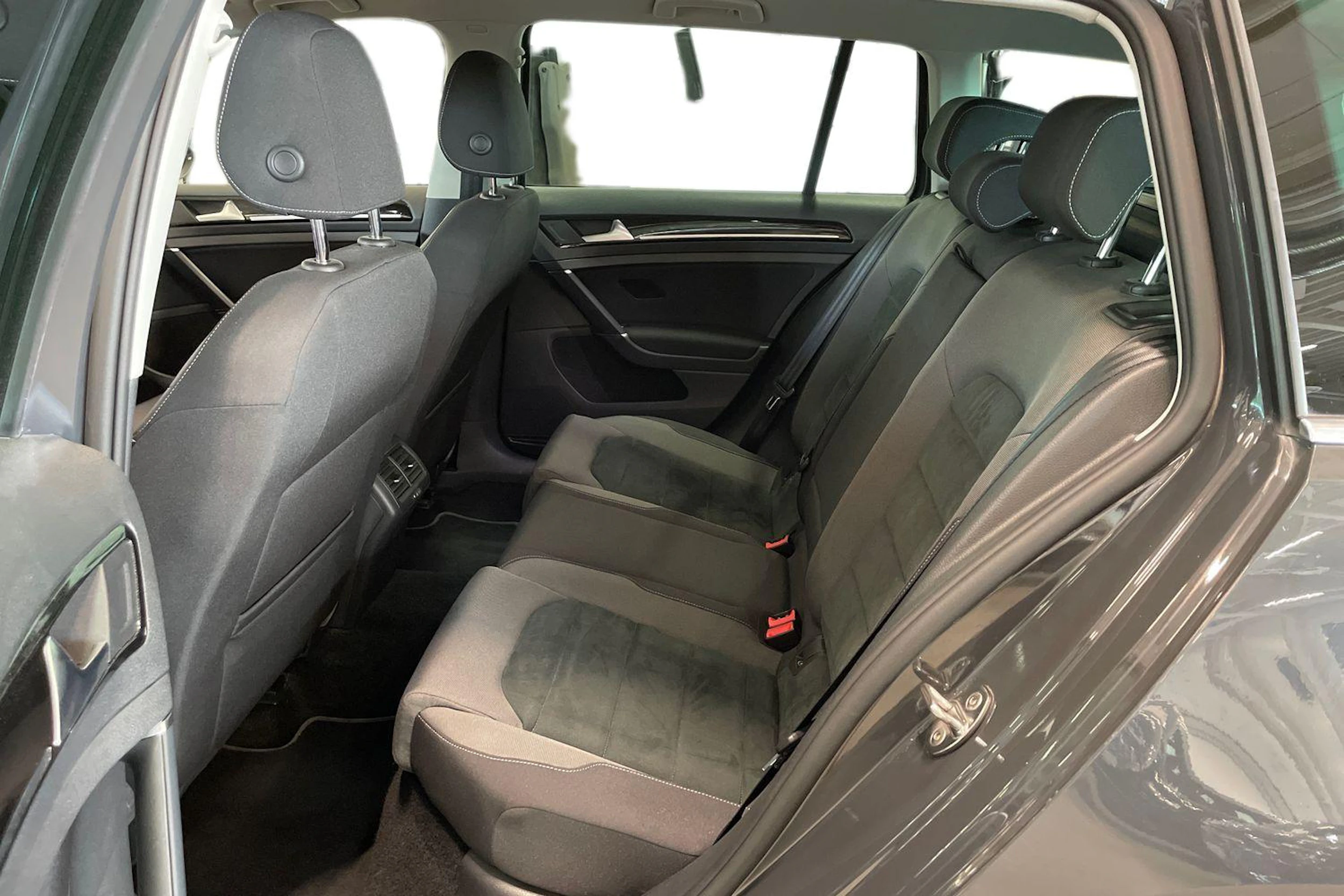 harmaa Volkswagen Golf 2019 kuva 8.