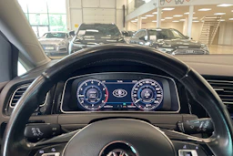 harmaa Volkswagen Golf 2019 kuva 12.