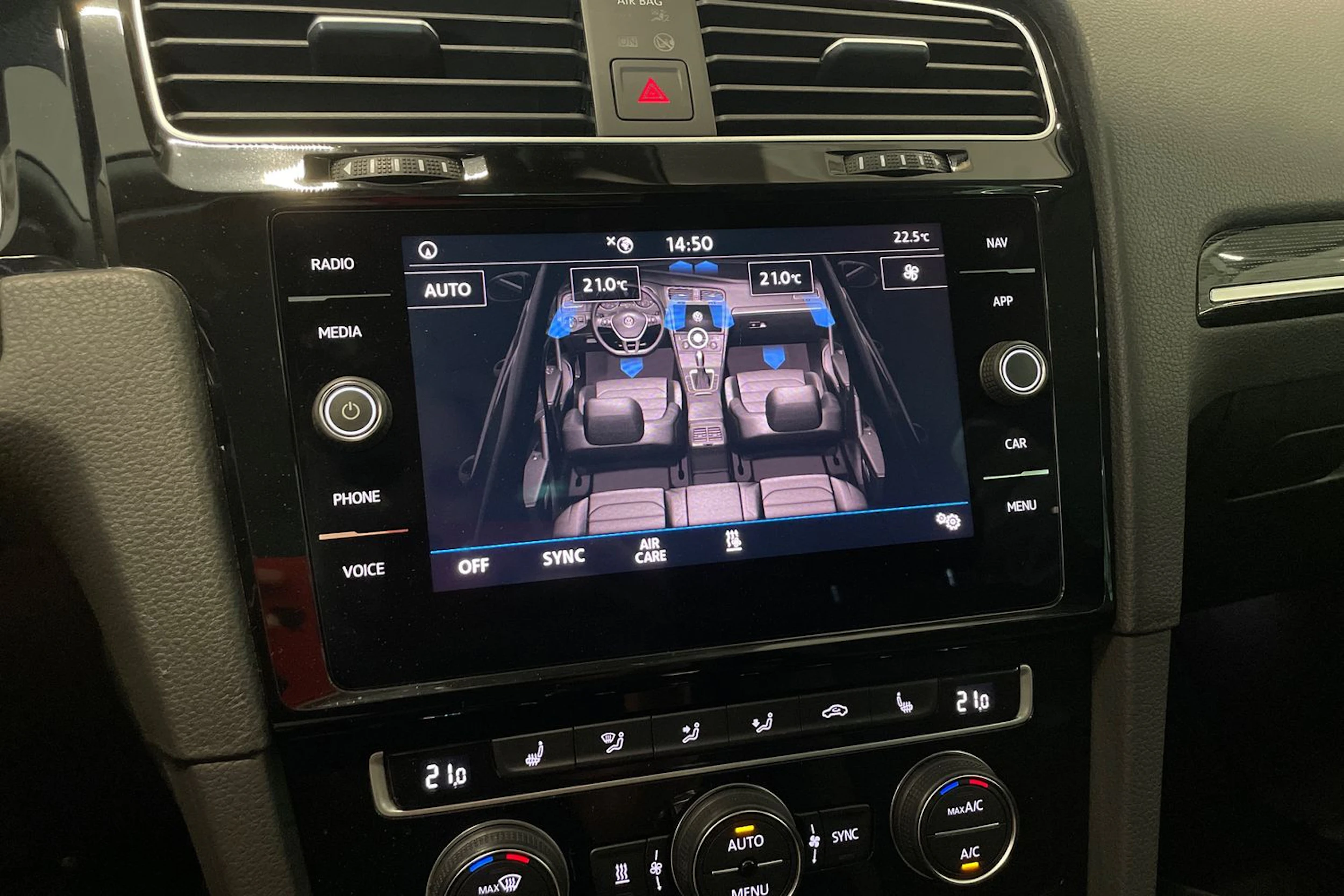 harmaa Volkswagen Golf 2019 kuva 22.