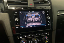 harmaa Volkswagen Golf 2019 kuva 22.