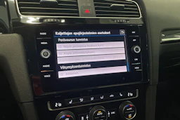 harmaa Volkswagen Golf 2019 kuva 27.
