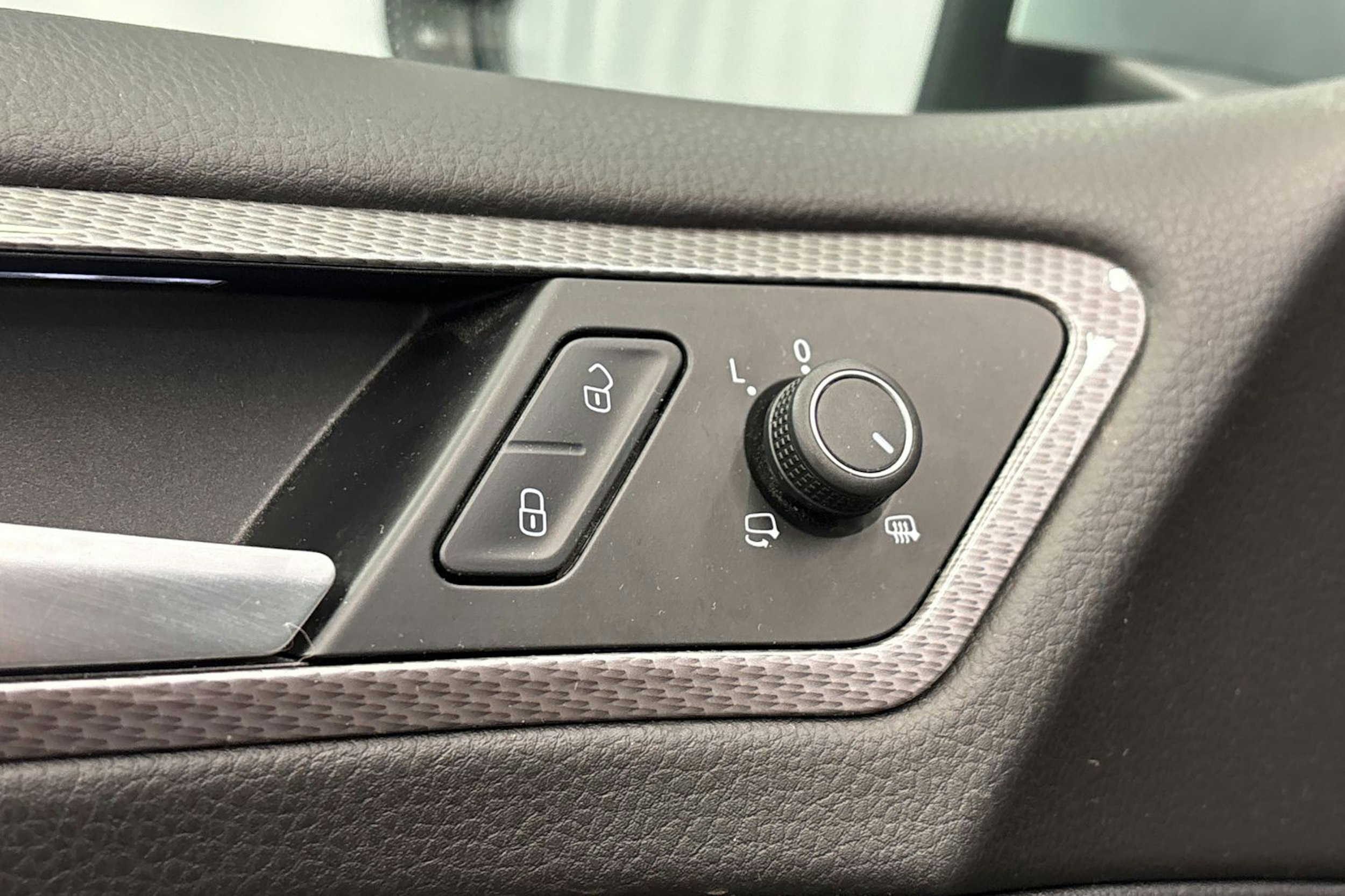 harmaa Volkswagen Golf 2019 kuva 19.