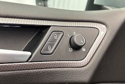 harmaa Volkswagen Golf 2019 kuva 19.