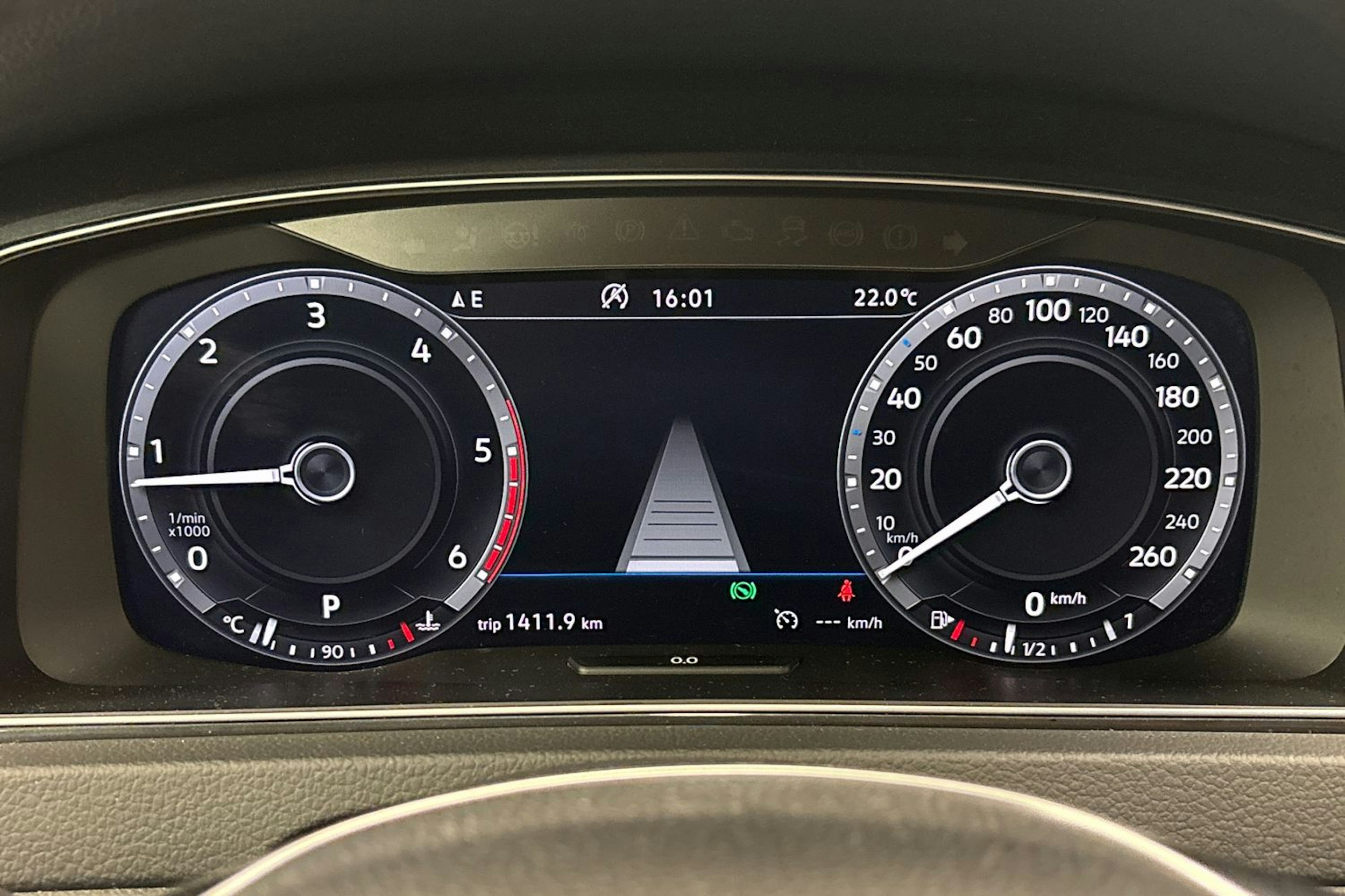 harmaa Volkswagen Golf 2019 kuva 23.