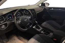 sininen Volkswagen Golf 2019 kuva 3.