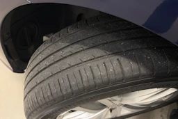sininen Volkswagen Golf 2019 kuva 10.