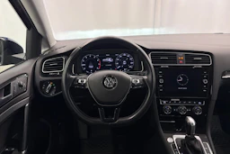 sininen Volkswagen Golf 2019 kuva 13.