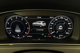 sininen Volkswagen Golf 2019 kuva 14.