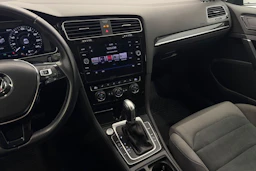 sininen Volkswagen Golf 2019 kuva 17.