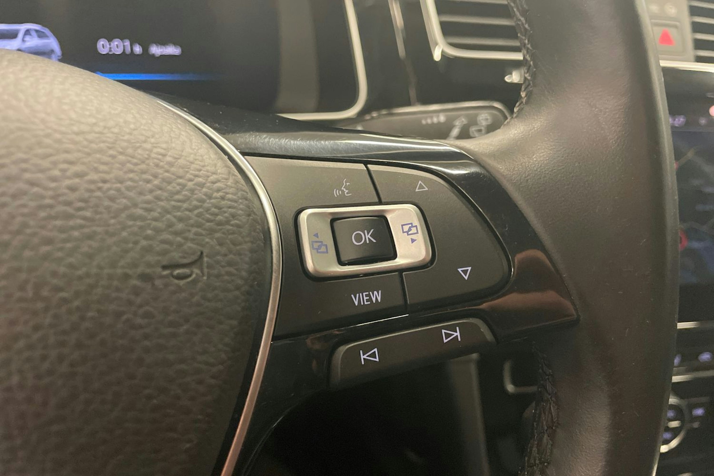 Sininen Volkswagen GOLF 2019 kuva 19.