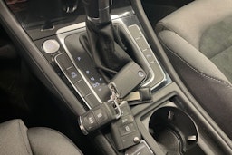 Sininen Volkswagen GOLF 2019 kuva 20.