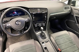 harmaa Volkswagen Golf 2019 kuva 7.