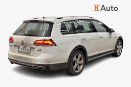 valkoinen Volkswagen Golf 2019 kuva 2.