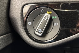 Valkoinen Volkswagen GOLF 2019 kuva 23.