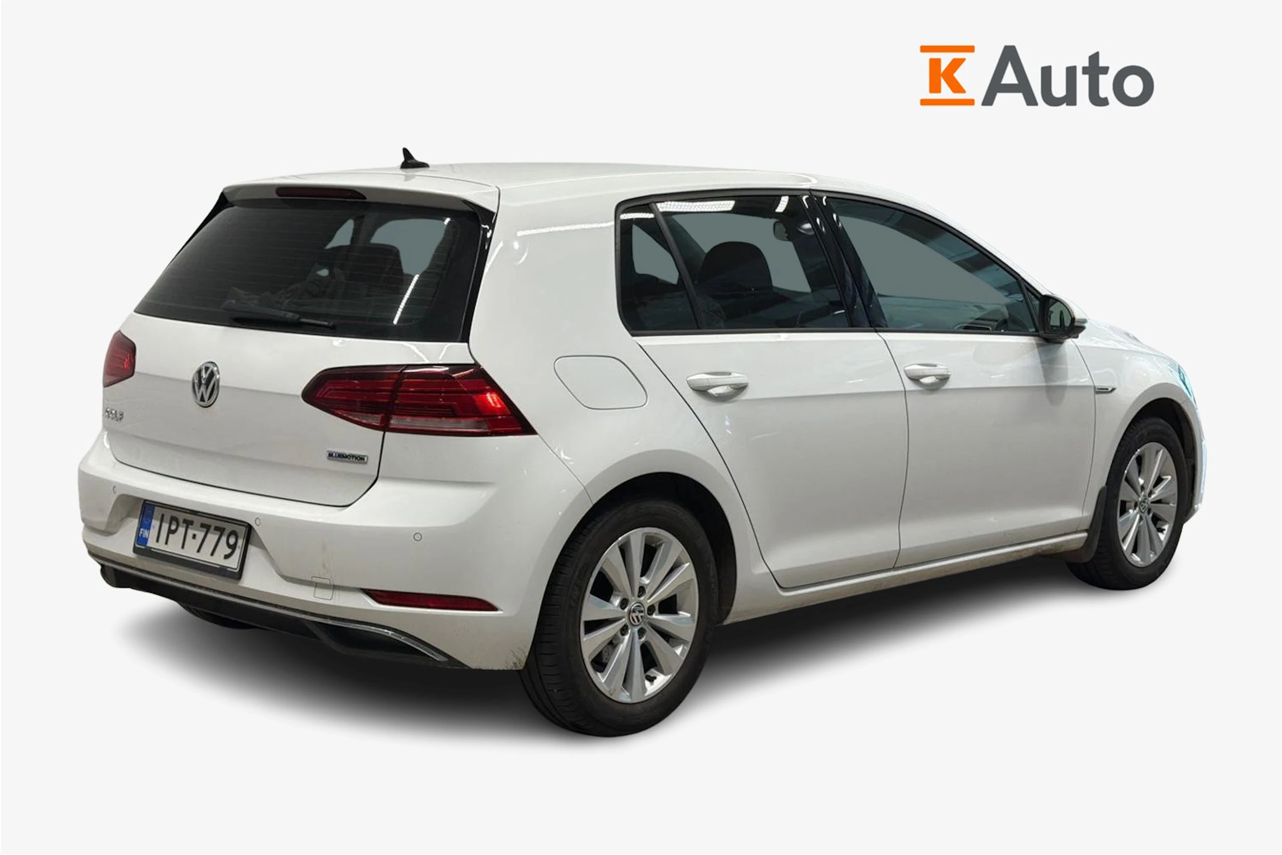valkoinen Volkswagen Golf 2019 kuva 2.