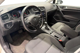 valkoinen Volkswagen Golf 2019 kuva 3.
