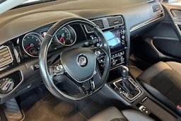 Valkoinen Volkswagen GOLF 2019 kuva 7.