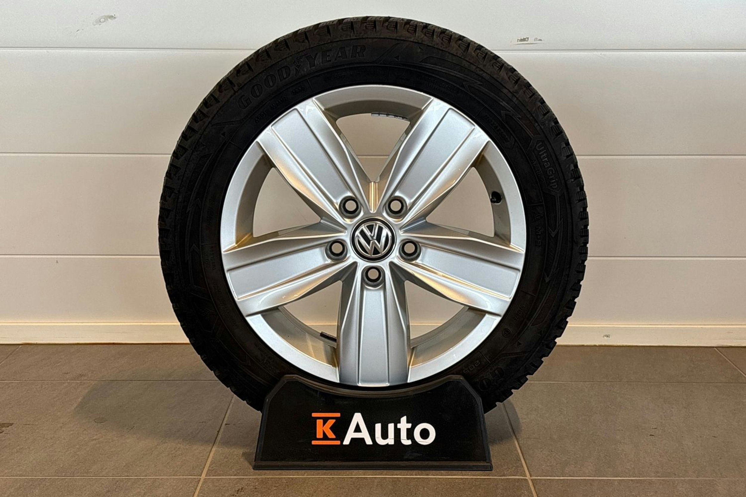 Valkoinen Volkswagen GOLF 2019 kuva 14.