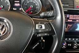 Valkoinen Volkswagen GOLF 2019 kuva 23.