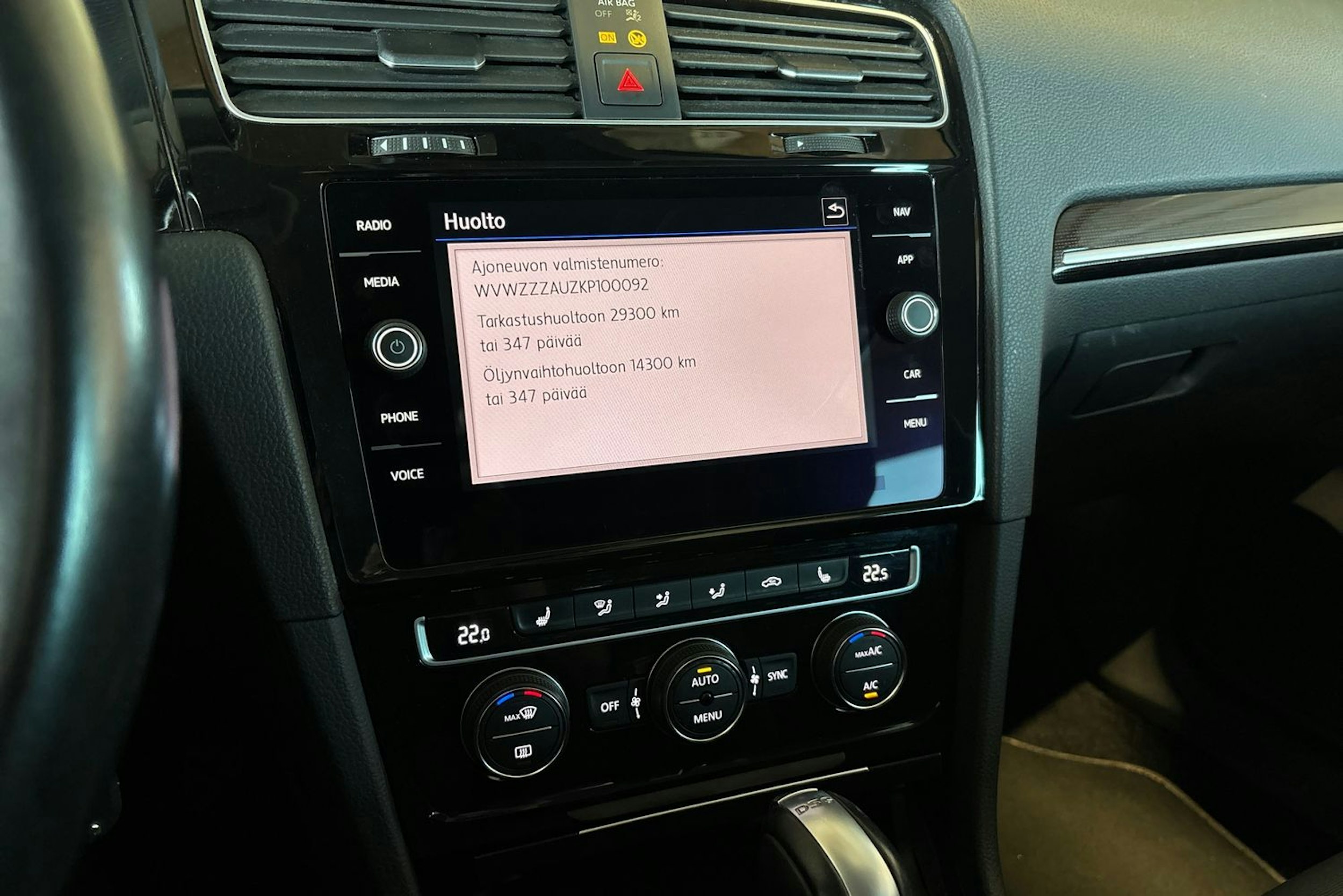 Valkoinen Volkswagen GOLF 2019 kuva 24.