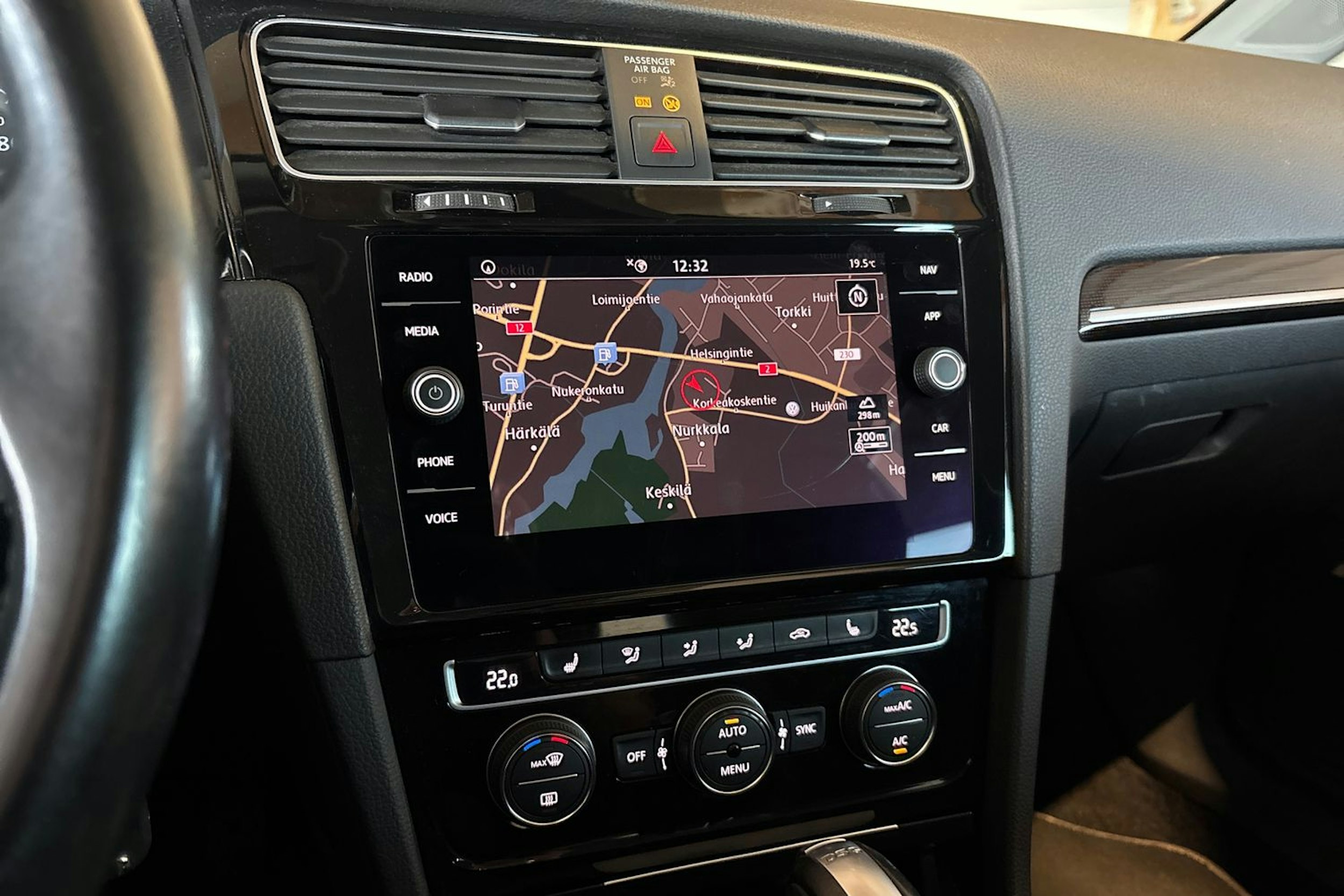 Valkoinen Volkswagen GOLF 2019 kuva 26.