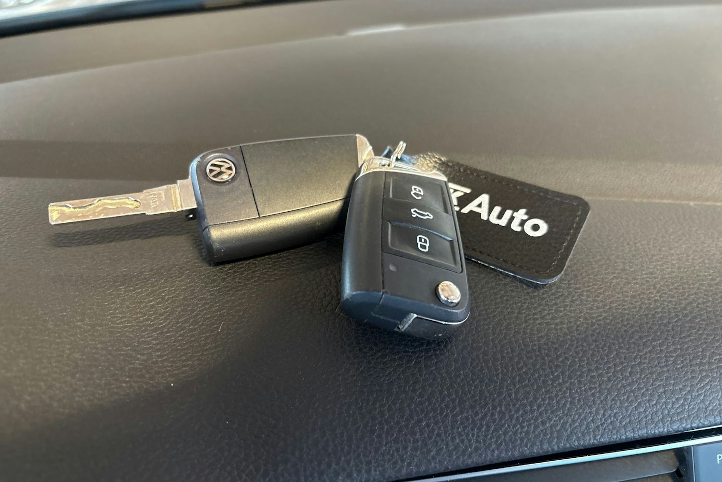 Valkoinen Volkswagen GOLF 2019 kuva 30.