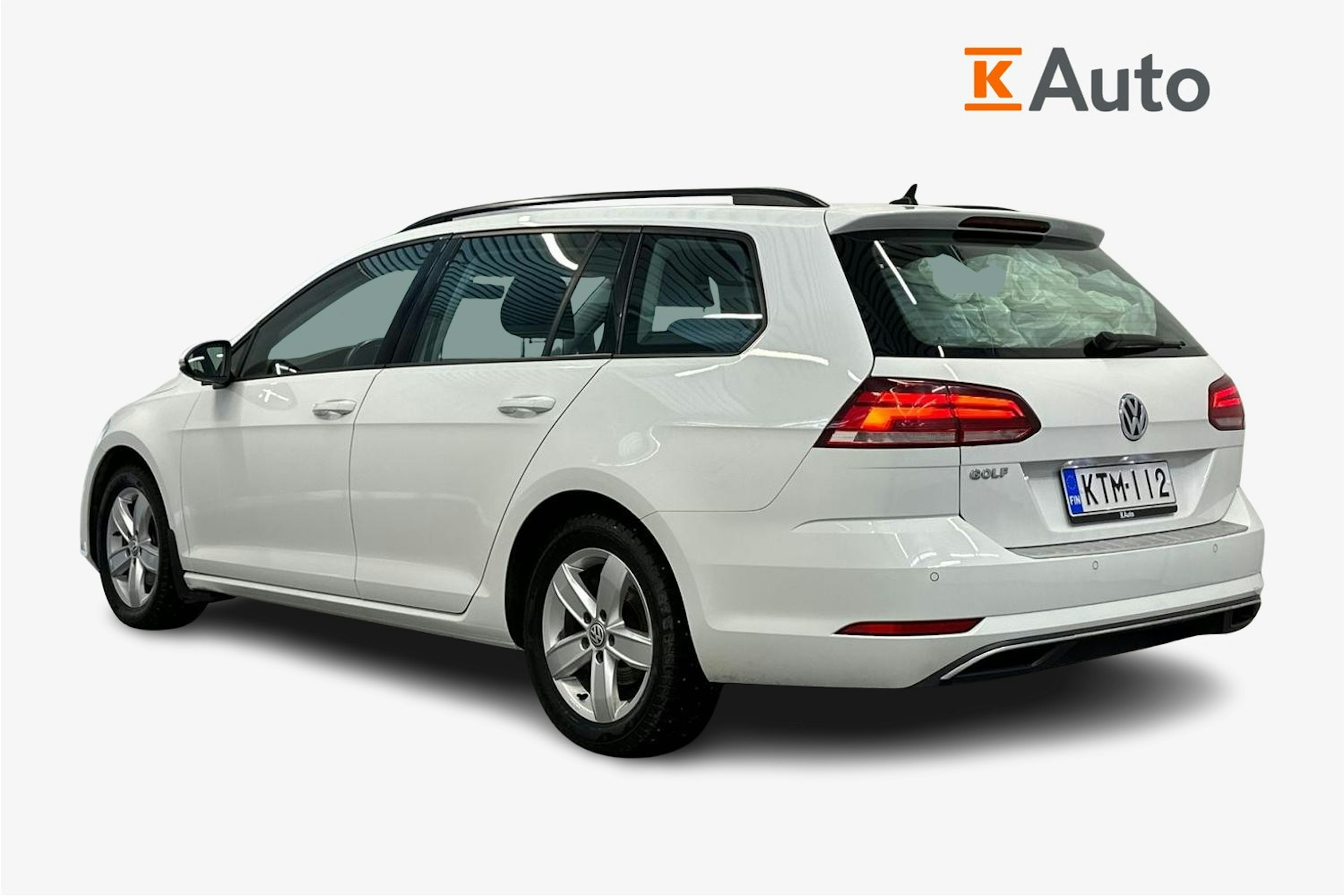 valkoinen Volkswagen Golf 2019 kuva 2.