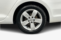 valkoinen Volkswagen Golf 2019 kuva 11.